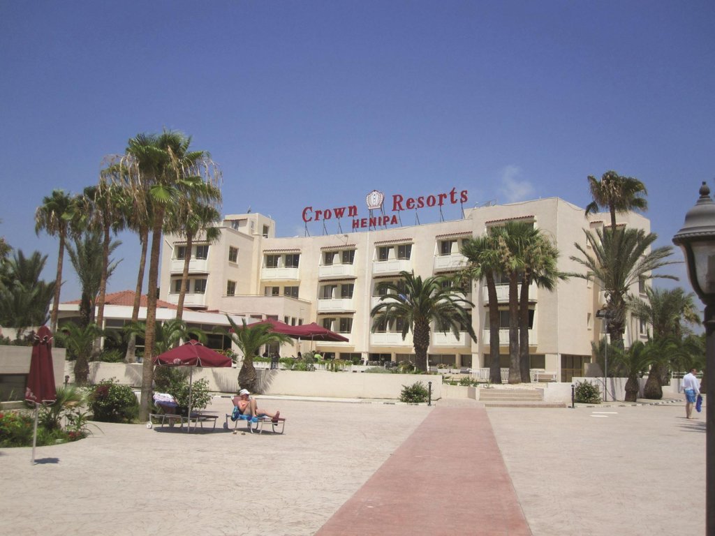 Отель Crown Resorts Henipa, Ларнака, Кипр