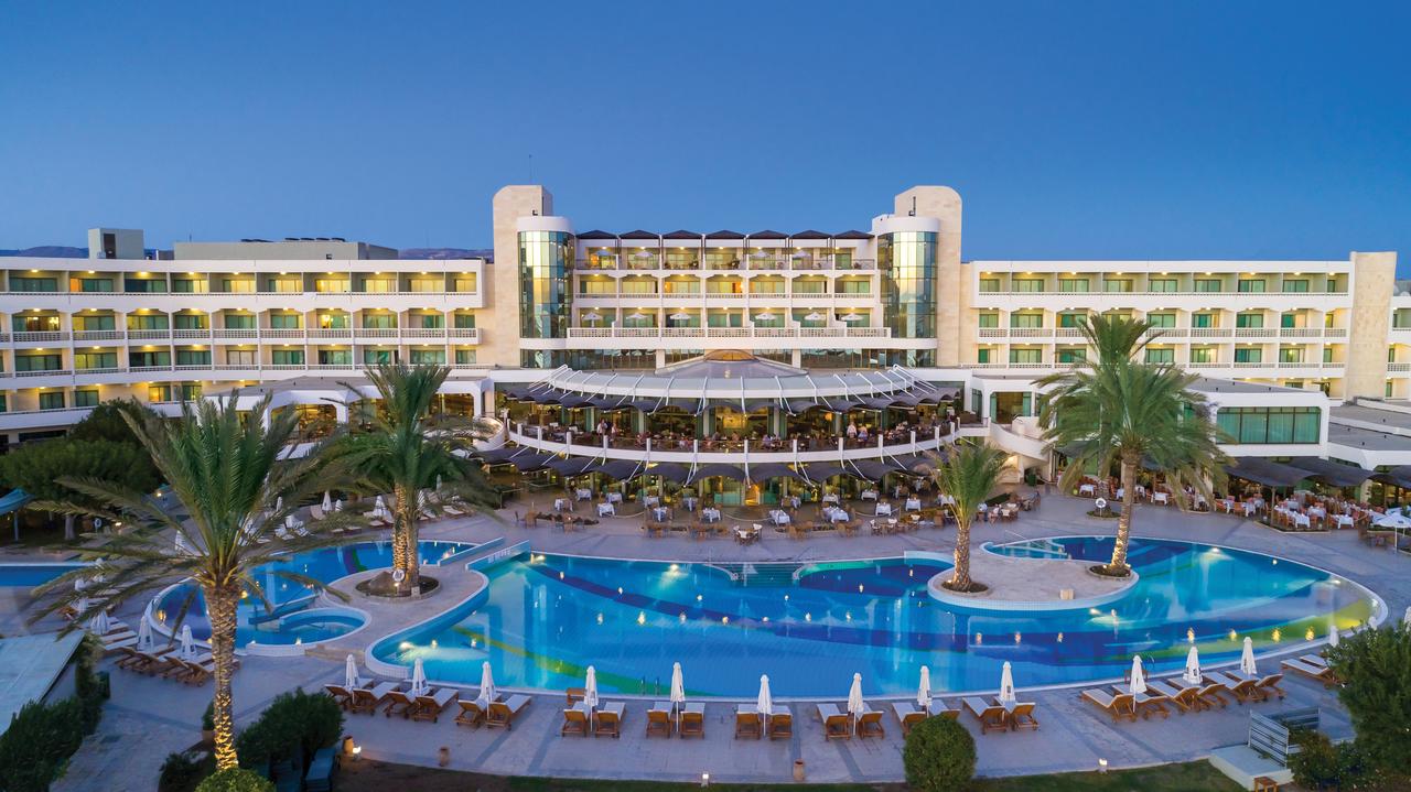 Отель Pioneer Beach, Пафос, Кипр