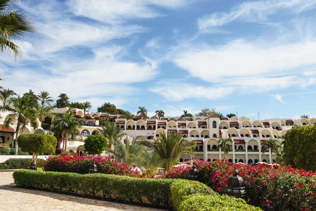 Отель Movenpick Resort Sharm El Sheikh Naama Bay, Шарм, Египет