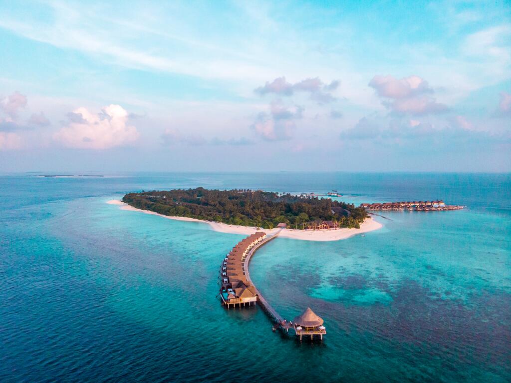 Отель Furaveri Island Resort, Мальдивы