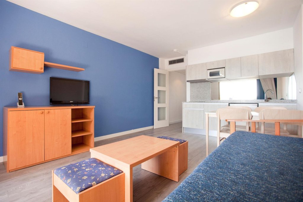 Отель Voramar Apartments, Камбрильс, Испания
