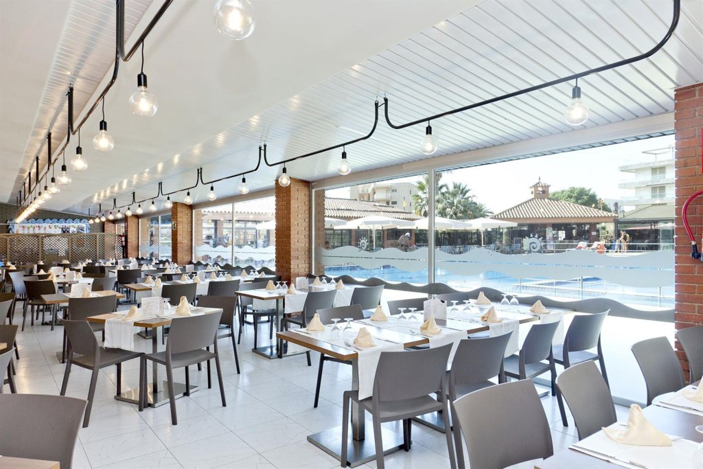 Отель Voramar Apartments, Камбрильс, Испания