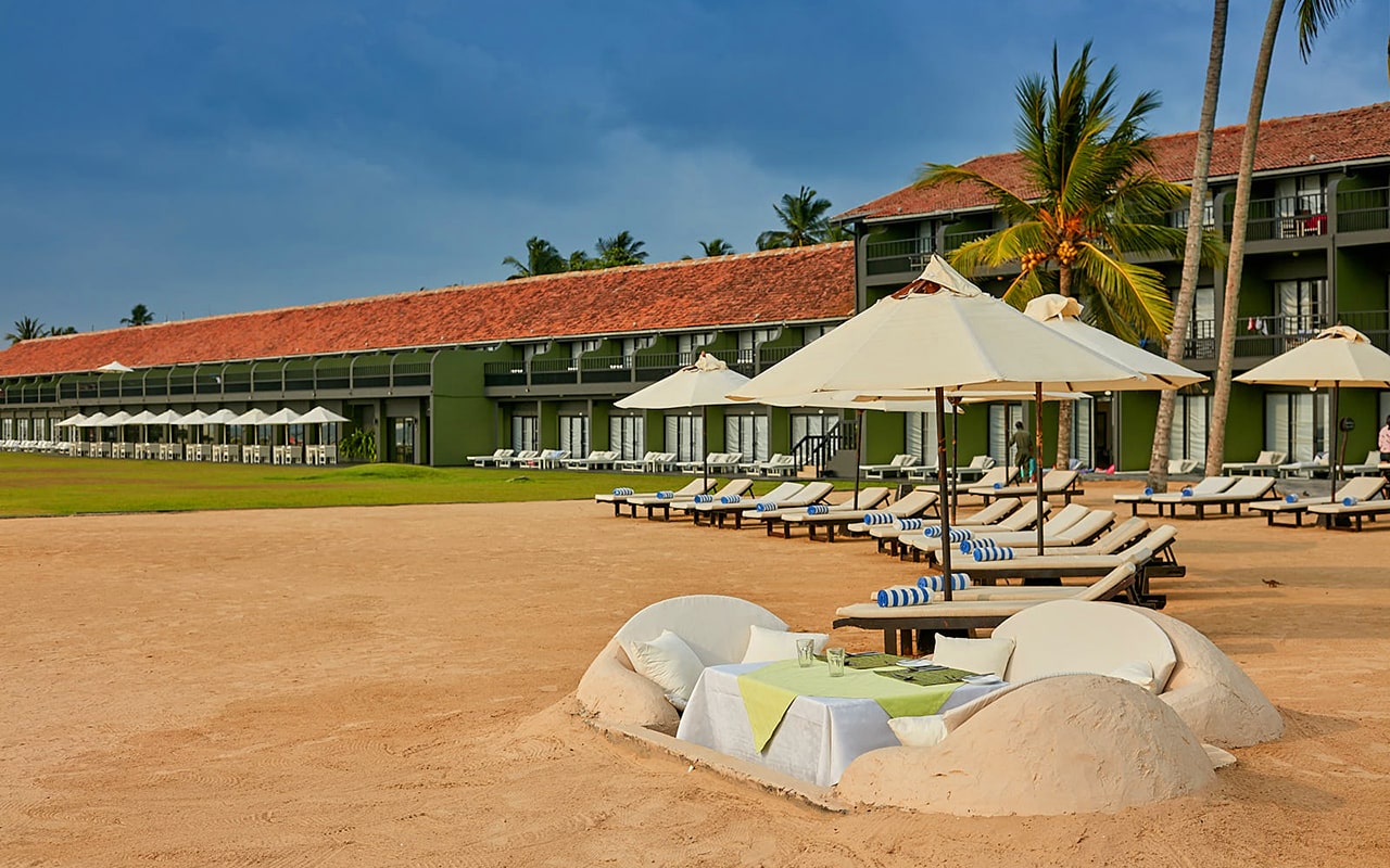 Отель Echo Beach Hotel, Шри-Ланка