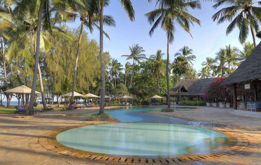 Отель Bluebay Beach Resort, Занзибар, Танзания