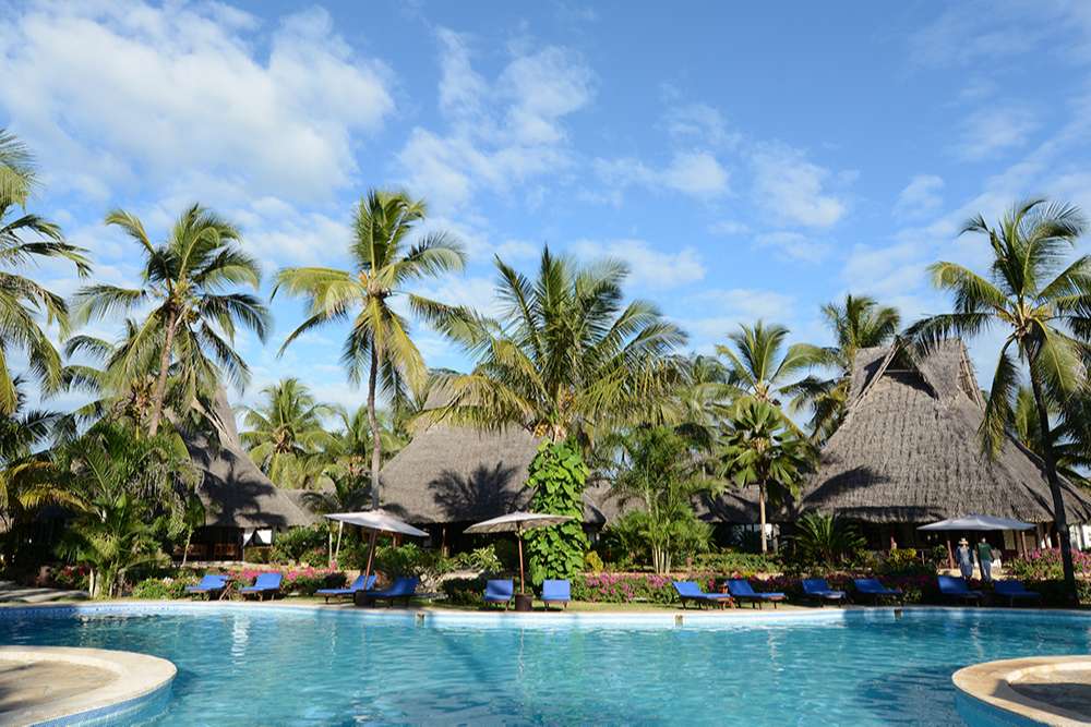 Отель Breezes Beach Club & Spa, Занзибар, Танзания