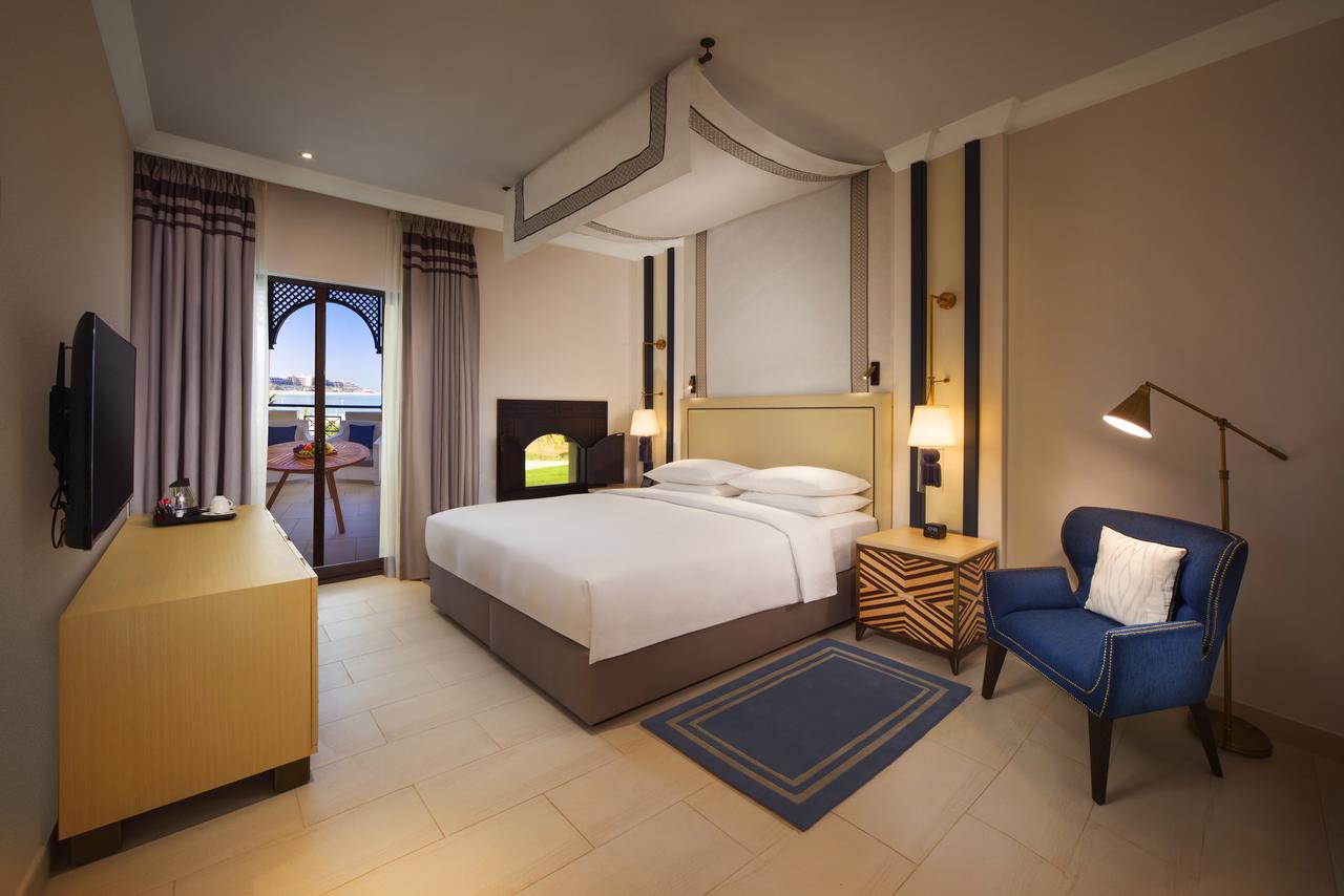 Отель Hilton Ras Al Khaimah Resort & Spa, Рас-аль-Хайма, ОАЭ