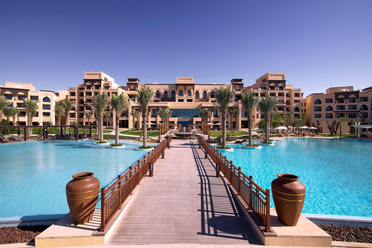 Отель Saadiyat Rotana Resort & Villas, Абу-Даби, ОАЭ